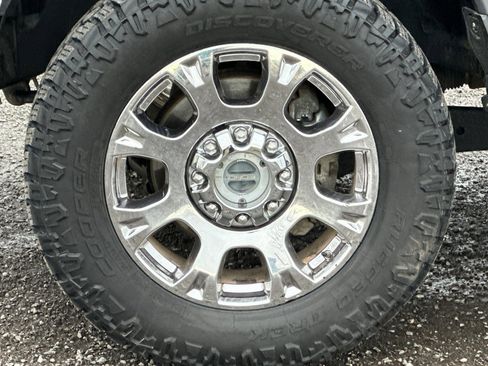 Used 2021 Ford F250 Lariat w/ Chrome Package image 42