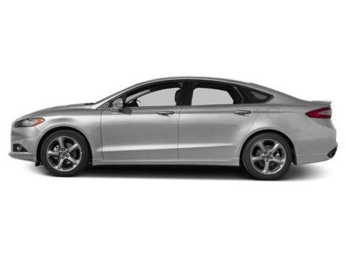 Used 2015 Ford Fusion SE w/ Equipment Group 202A FWD image 3