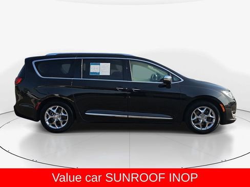 Used 2019 Chrysler Pacifica Limited FWD image 3