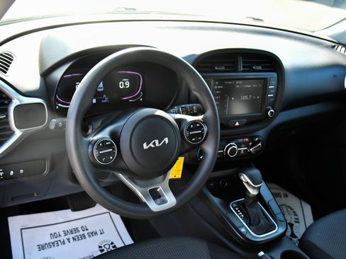 Used 2024 Kia Soul LX w/ Option Group 015 FWD image 14