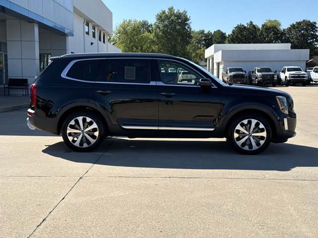 Used 2020 Kia Telluride S w/ S 8 Passenger Seating Package FWD image 2