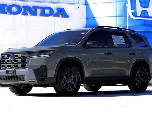 New 2026 Honda Pilot TrailSport image 1