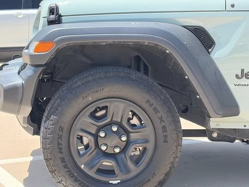 Used 2024 Jeep Wrangler Unlimited Sport AWD/4WD image 5