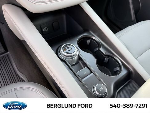 New 2026 Ford Explorer Active w/ Active Comfort Package image 20