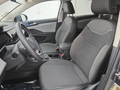 Certified 2024 Volkswagen Taos SE image 14