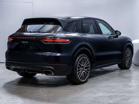 Used 2020 Porsche Cayenne image 7