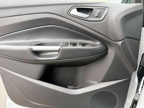 Used 2019 Ford Escape SEL image 30