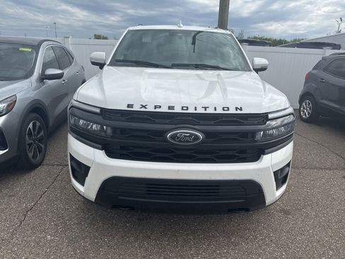 Used 2023 Ford Expedition Limited AWD/4WD image 17