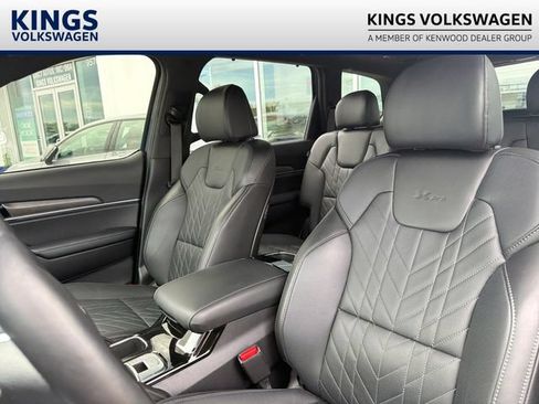 Used 2024 Kia Telluride SX Prestige X-Pro AWD/4WD image 11
