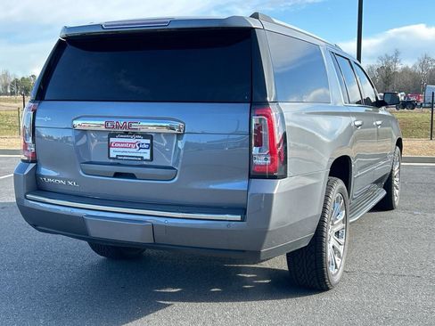 Used 2020 GMC Yukon XL Denali image 7