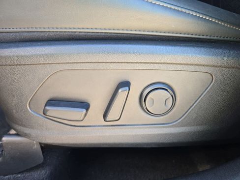 Certified 2022 Kia Sorento S w/ Panoramic Sunroof Package image 15