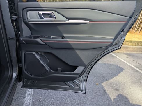 New 2026 Ford Explorer ST-Line w/ ST-Line Street Pack image 34