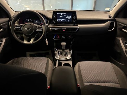 Used 2021 Kia Seltos LX AWD/4WD image 9