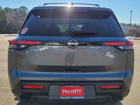 New 2026 Nissan Pathfinder SV AWD/4WD image 4