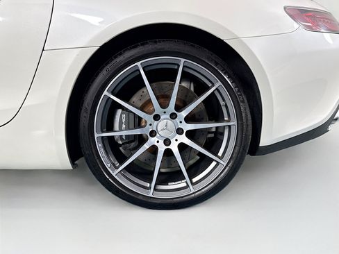 Used 2018 Mercedes-Benz AMG GT Roadster image 29