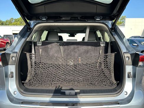 Used 2023 Toyota Highlander Platinum AWD/4WD image 6