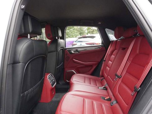 Used 2024 Porsche Macan GTS image 39