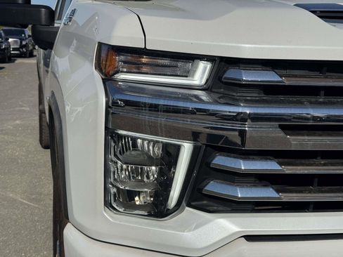Used 2021 Chevrolet Silverado 2500 High Country w/ Z71 Off-Road Package AWD/4WD image 6