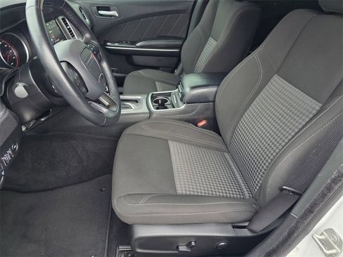 Used 2023 Dodge Charger SXT image 10