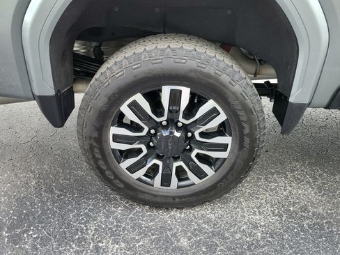 Used 2025 GMC Sierra 2500 Denali Ultimate AWD/4WD image 7
