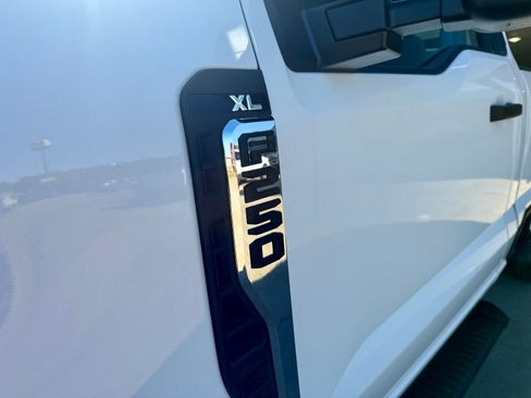 New 2026 Ford F250 XL w/ FX4 Off-Road Package image 25