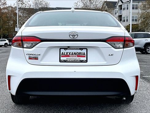 Used 2025 Toyota Corolla LE image 4