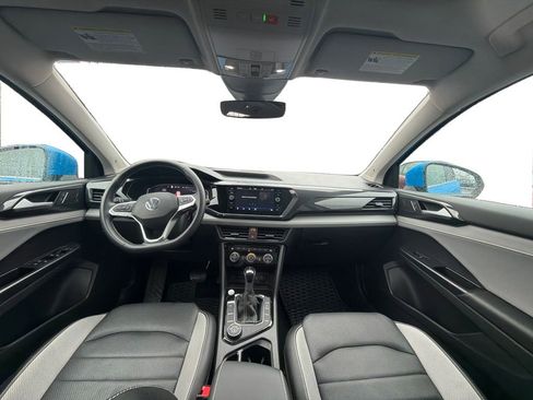 Used 2022 Volkswagen Taos SEL w/ Panoramic Sunroof Package image 14