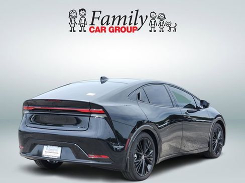 Used 2025 Toyota Prius FWD image 4