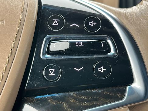 Used 2019 Cadillac Escalade Platinum image 10