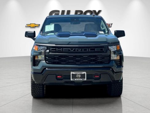 Used 2026 Chevrolet Silverado 1500 Custom Trail Boss w/ LPO, Dark Essentials Package AWD/4WD image 8