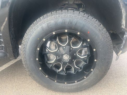 Used 2020 Chevrolet Silverado 1500 RST w/ Texas Edition RWD image 11
