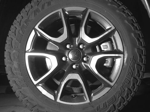 Used 2025 Jeep Compass Trailhawk image 13