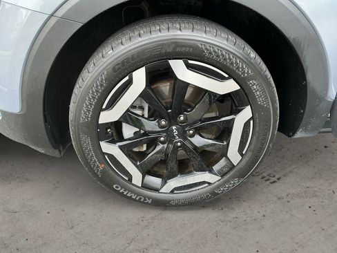 Used 2025 Kia Telluride S FWD image 14
