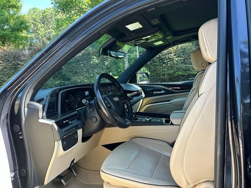Used 2024 Cadillac Escalade ESV Premium Luxury w/ LPO, Floor Liner Package AWD/4WD image 41