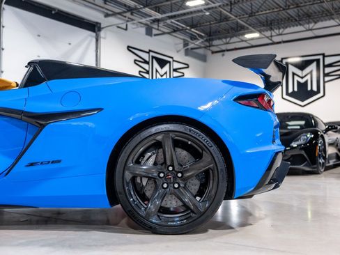Used 2023 Chevrolet Corvette Z06 RWD image 17