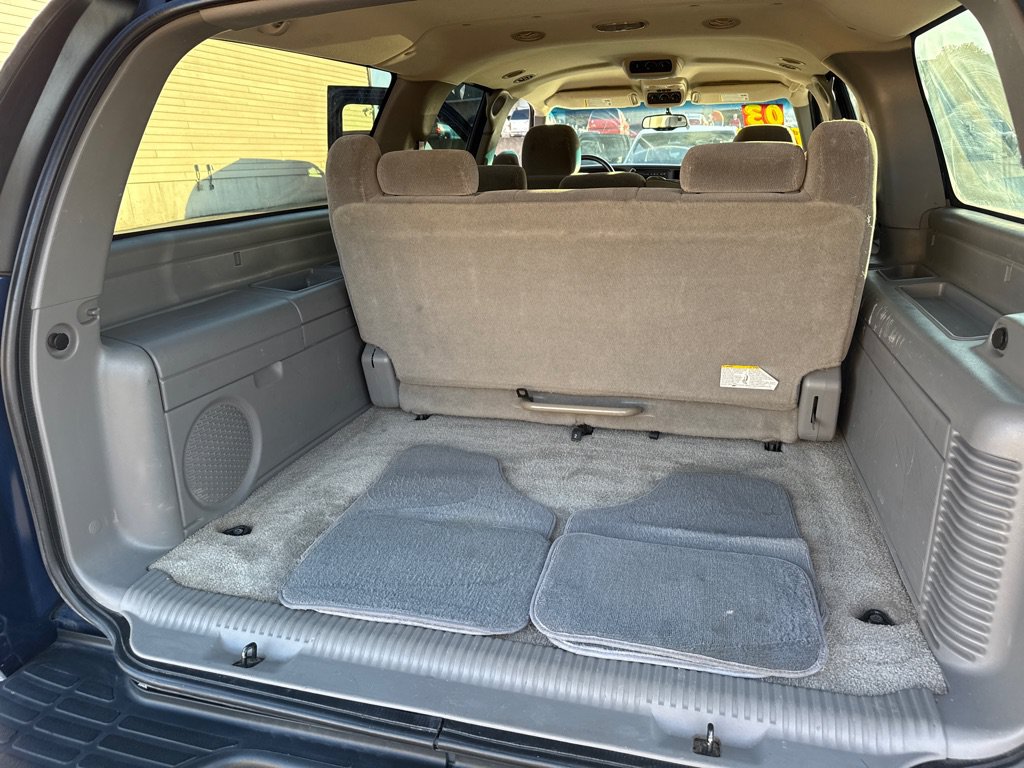 Used 2003 Chevrolet Suburban LS w/ LS Preferred Equipment Group RWD image 12