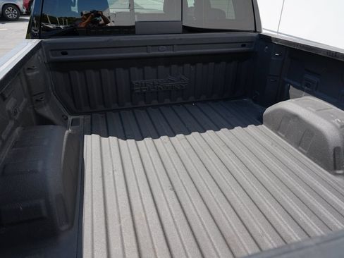 Certified 2022 Chevrolet Silverado 1500 High Country w/ High Country Premium Package AWD/4WD image 29