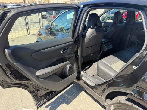 Used 2023 Nissan Ariya FWD image 48