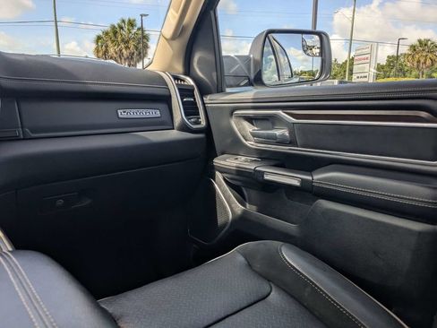 Used 2021 RAM 1500 Laramie AWD/4WD image 17