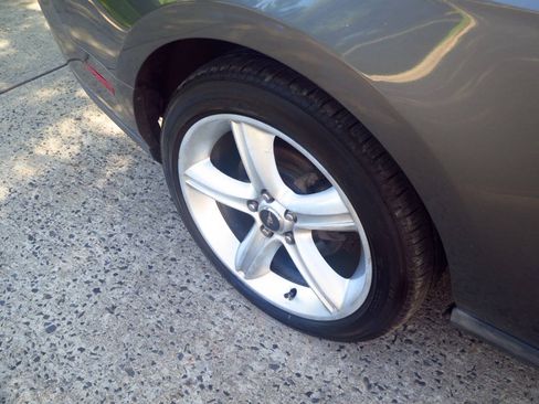 Used 2011 Ford Mustang GT Premium RWD image 26