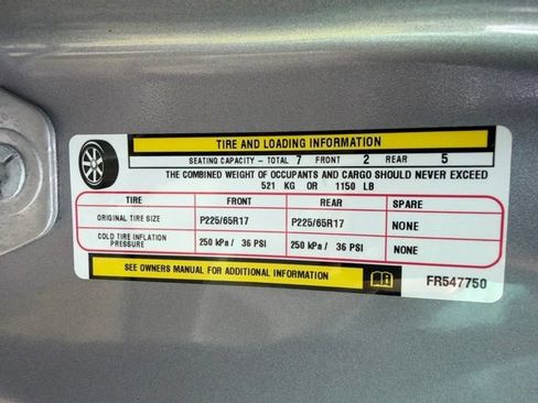 Used 2015 Chrysler Town & Country Touring-L w/ Driver Convenience Group FWD image 18