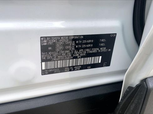 Used 2025 Toyota RAV4 Limited w/ Advanced Technology Package AWD/4WD image 33