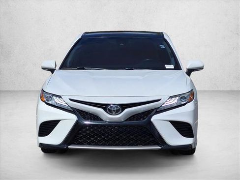 Used 2020 Toyota Camry XSE w/ Navigation Package FWD image 2