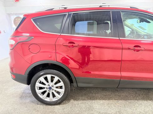 Used 2017 Ford Escape Titanium image 9