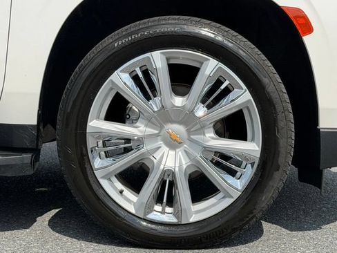 Certified 2024 Chevrolet Tahoe High Country AWD/4WD image 19