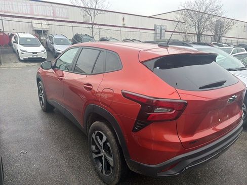 Used 2024 Chevrolet Trax RS w/ Driver Confidence Package image 6