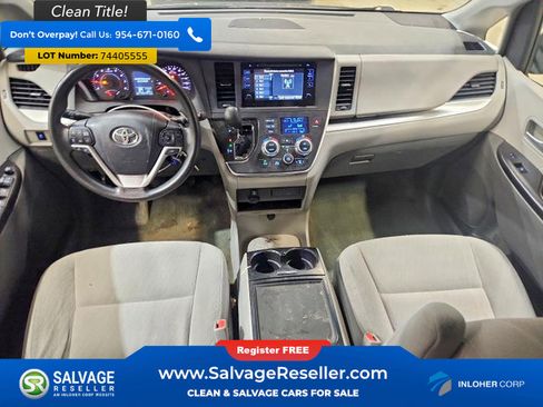 Used 2015 Toyota Sienna LE AWD/4WD image 11