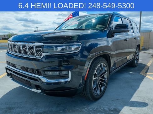Used 2022 Jeep Grand Wagoneer Series III w/ Rear Seat Video Group 1 AWD/4WD image 8