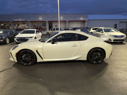 Certified 2023 Toyota GR86 Premium image 2