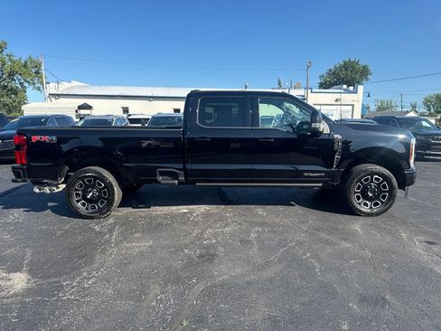 Used 2025 Ford F350 Platinum AWD/4WD image 2